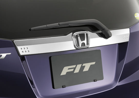 FITフィット車(パーツ、アクセサリー)!ホンダ純正リアガーニッシュHondaスマートキーシステム装備車用/非装備車用