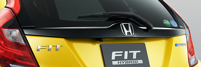 HONDAホンダ純正FITフィットリアライセンスガーニッシュ(2016.11~仕様変更)08B77-T5A-A00B